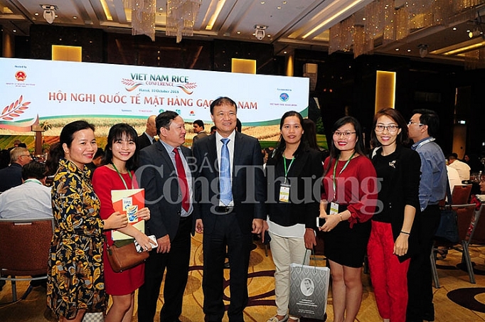 Cơ hội quảng bá, phát triển thương hiệu gạo Việt Nam co hoi quang ba phat trien thuong hieu gao viet nam